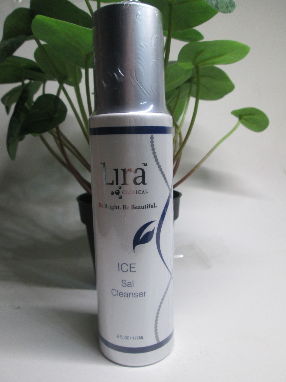 LIRA MYSTIQ ice SAL cleanser 6FL.OZ/177ML NEW