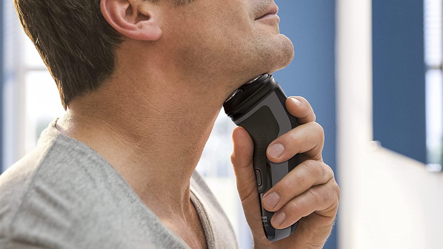 Philips Norelco Electric Shaver Trimmer Series 2000 Men’s Shaver