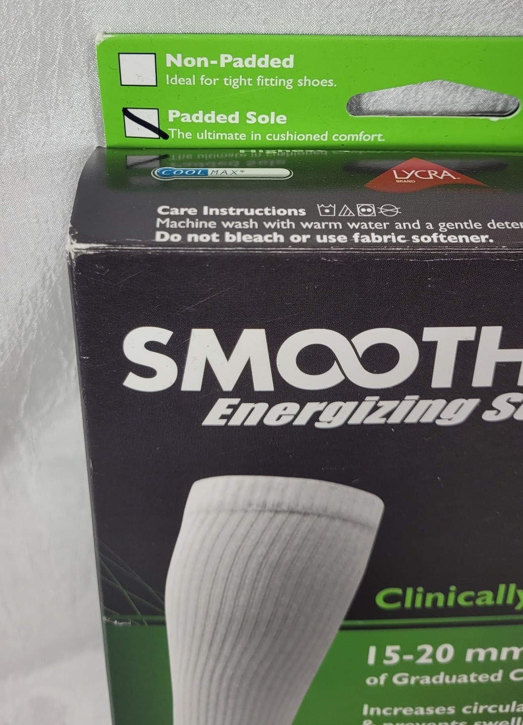 SmoothToe Adult Unisex Energizing Knee High 15-20mmHg Socks – White – L