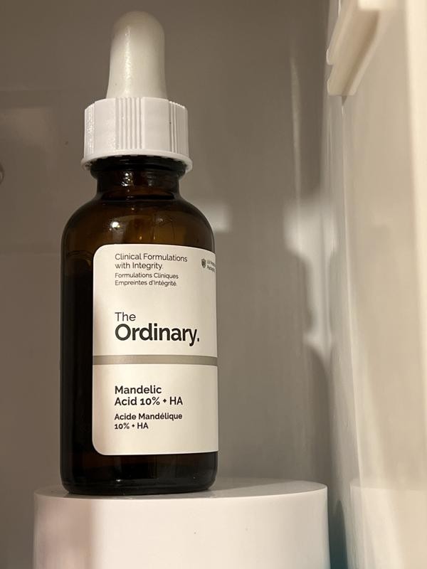 The Ordinary Authentic Mandelic Acid 10%+HA Gentle Facial Exfoliating Serum 1 oz