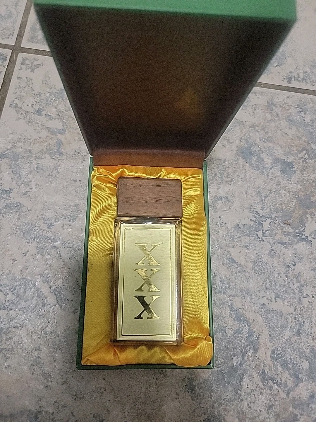 Tsvga Parfums XXX 30 Bottle Discontinued Indie Fragrance 28ml
